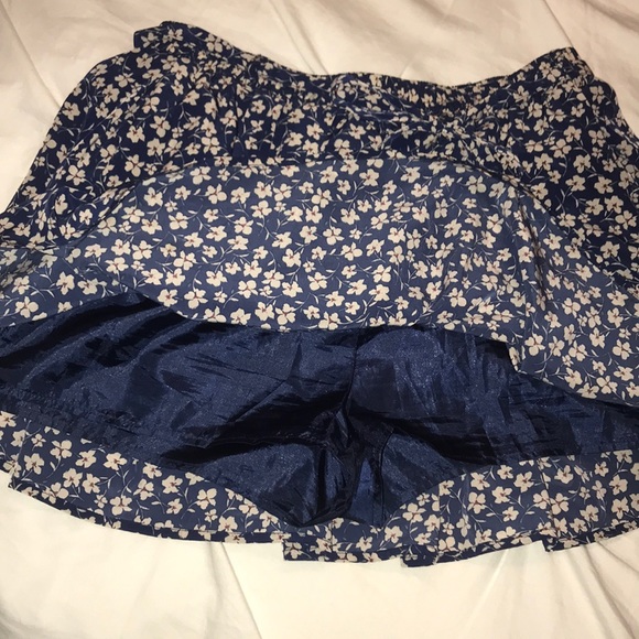 Navy and Tan Flowered Skort - Picture 4 of 5